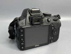 Nikon D3200 kit 18-55mm 3.5-5.6G VR 13.000 кадров