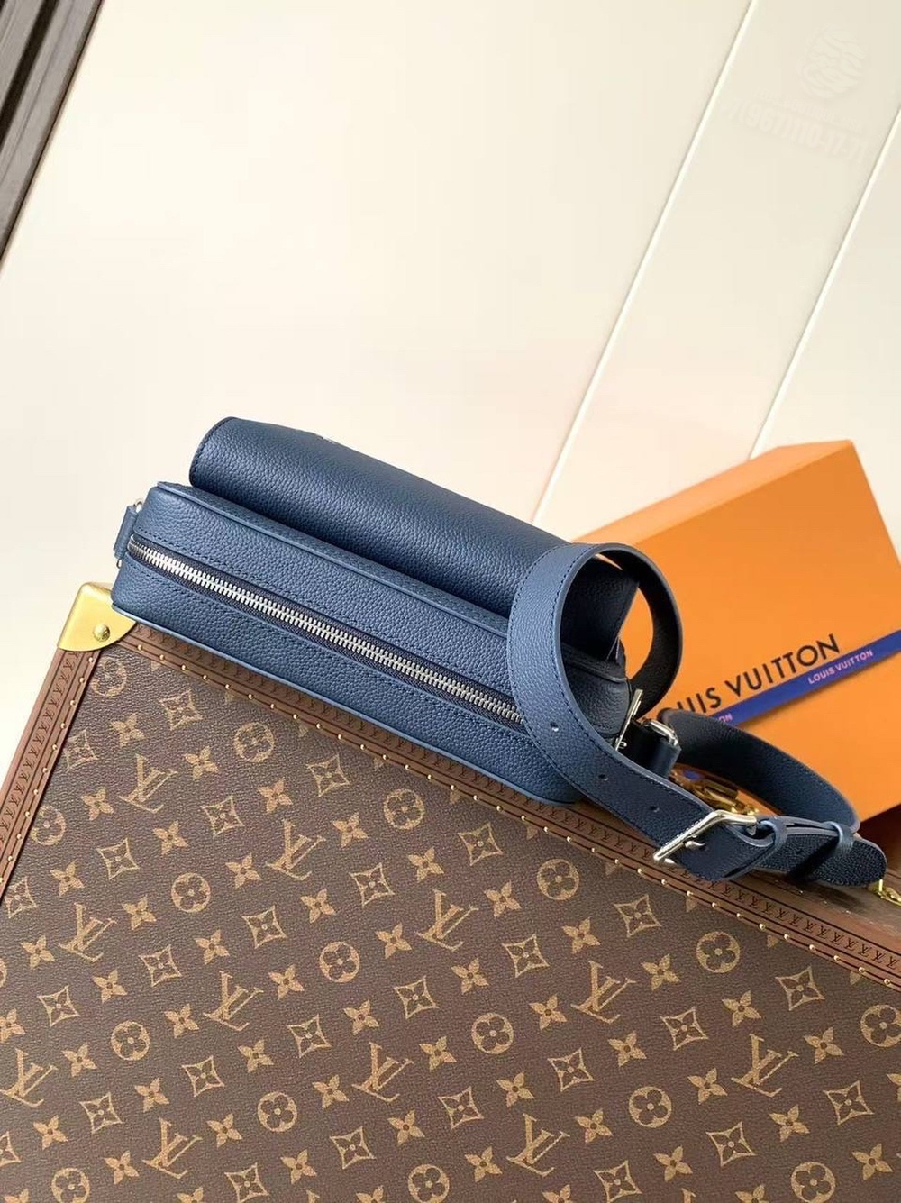Сумка через плечо Louis Vuitton Boarding