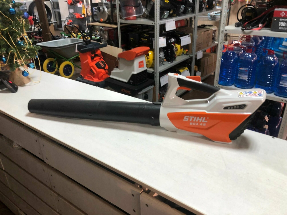 Воздуходувка аккумуляторная STIHL BGA 45 18В, Li-ion, оранжевая 4513-011-5901