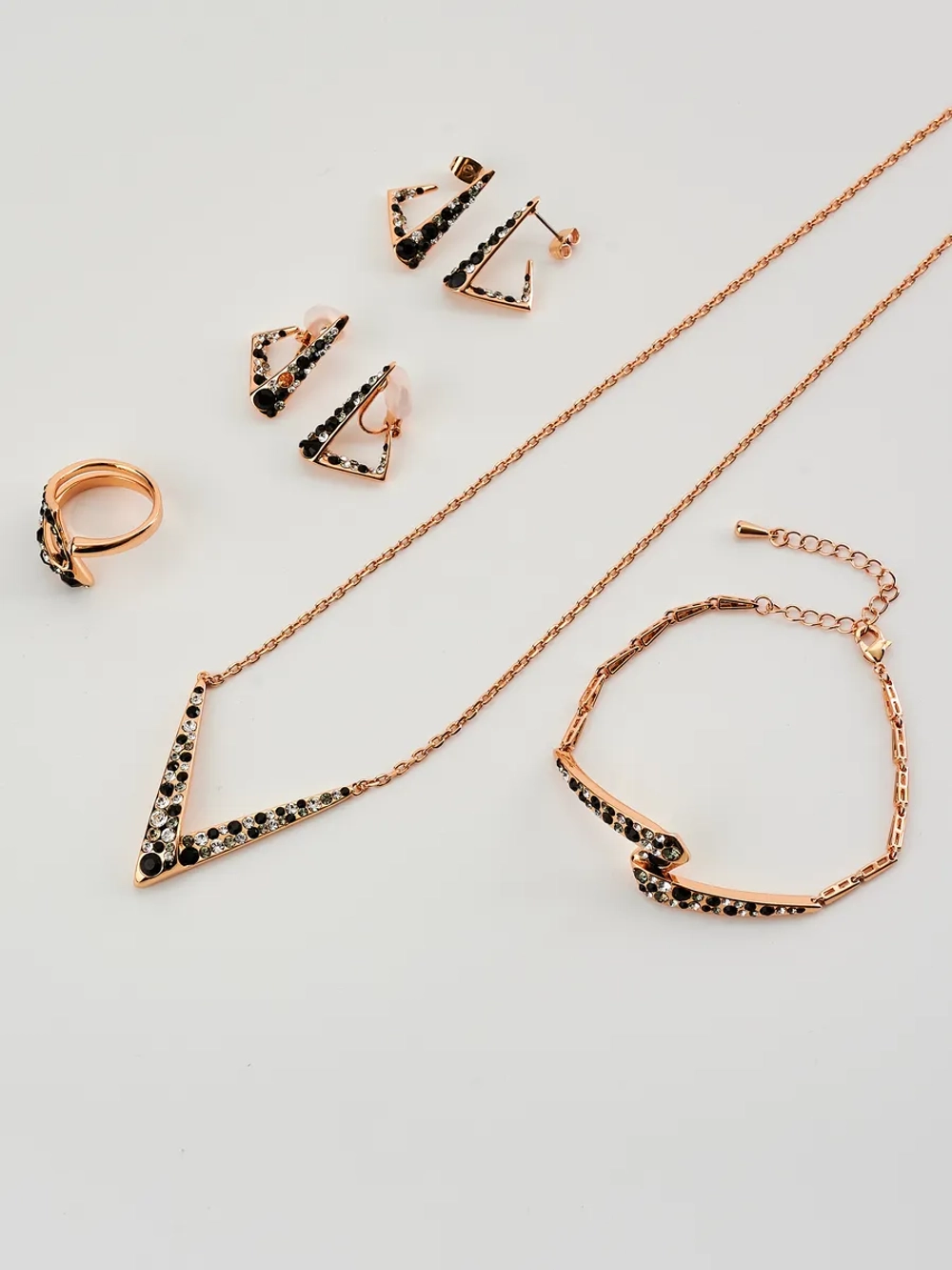 Браслет Молния с черными кристаллами Swarovski