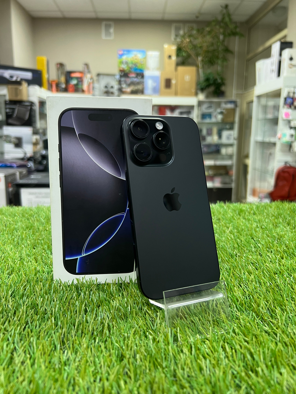 Б/У iPhone 16 Pro 256Gb Black Titanium