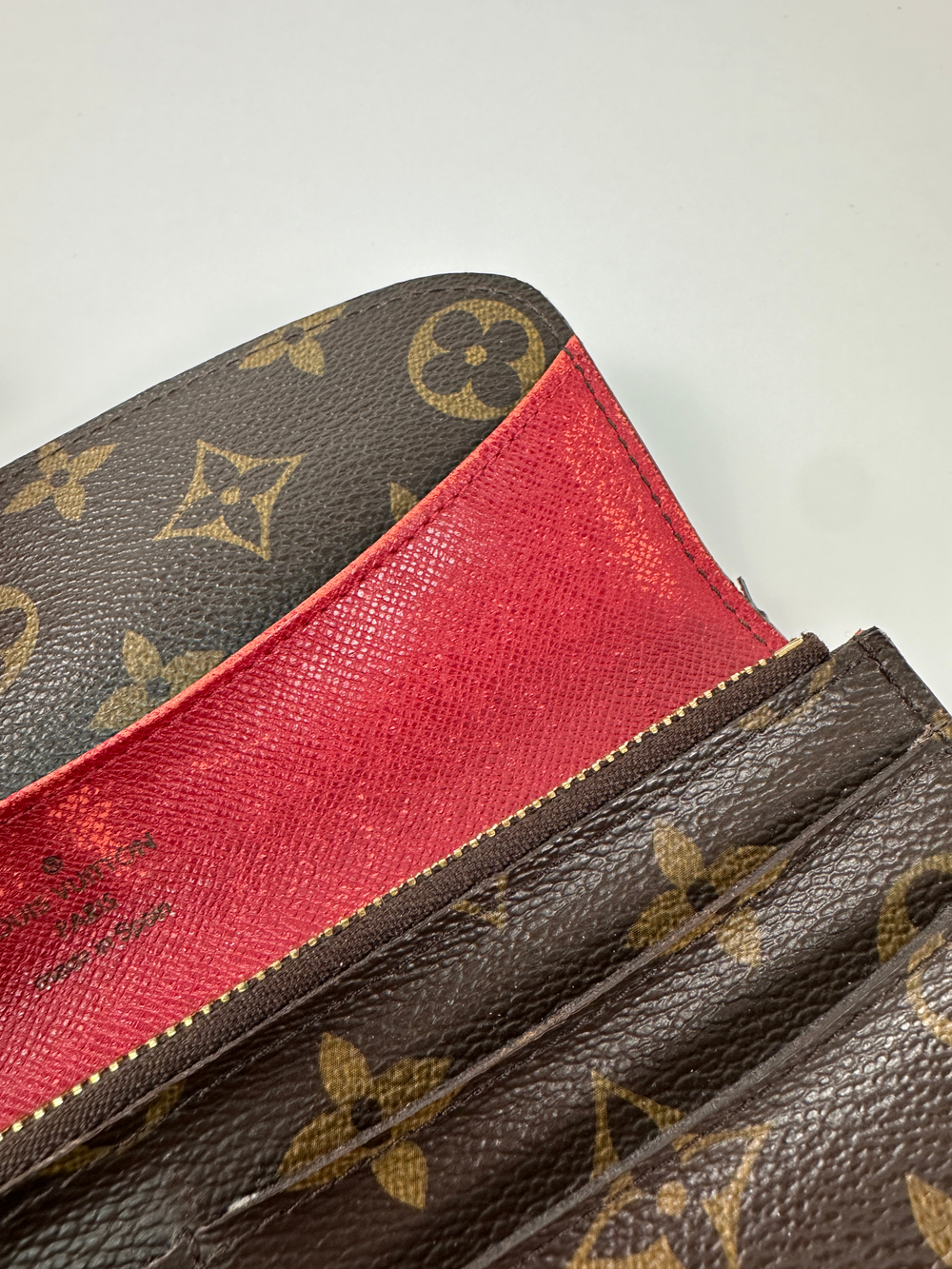 Кошелек Louis Vuitton Emilie Wallet