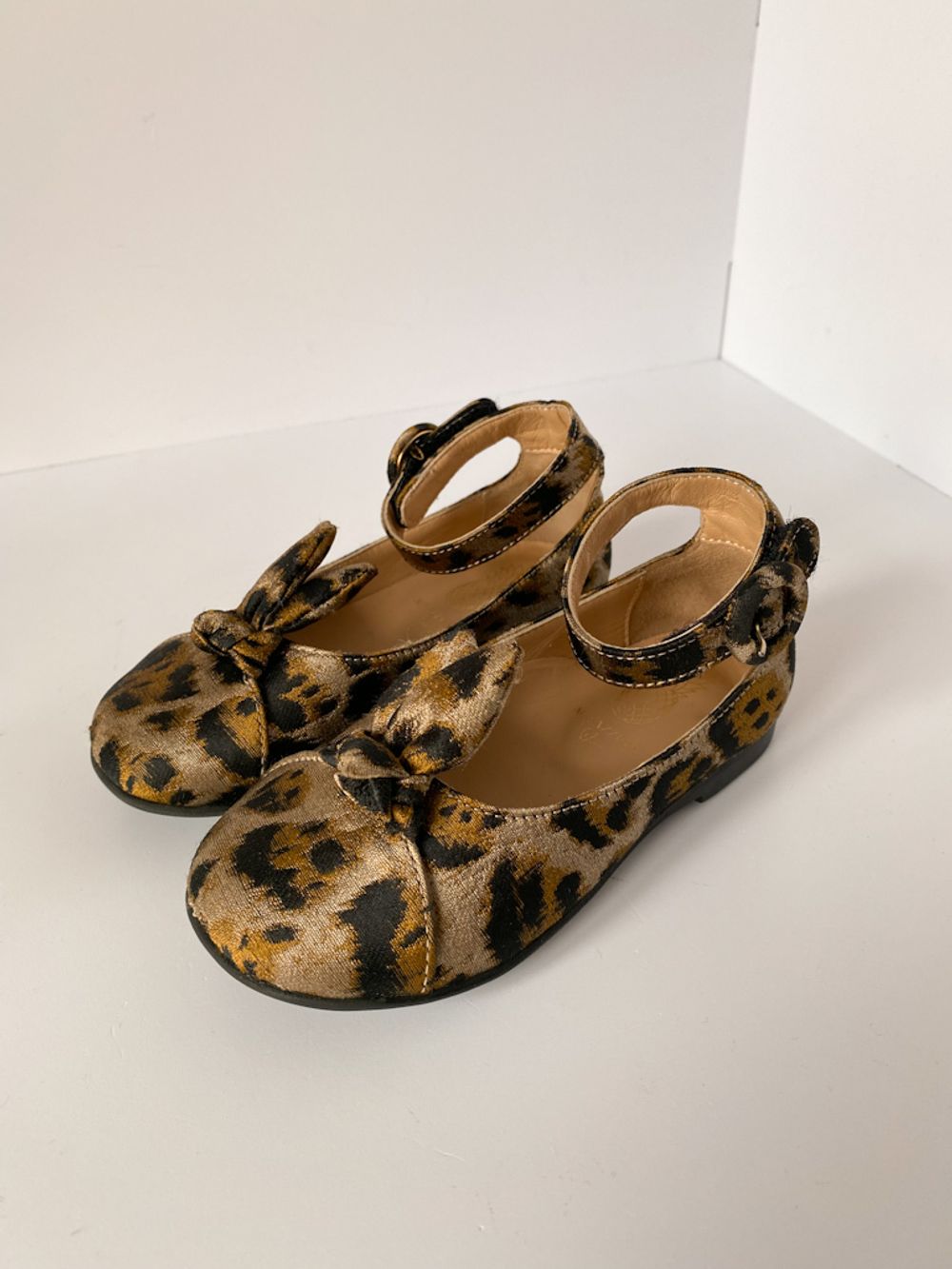 Новые текстильные туфли Aquazzura, 22,5