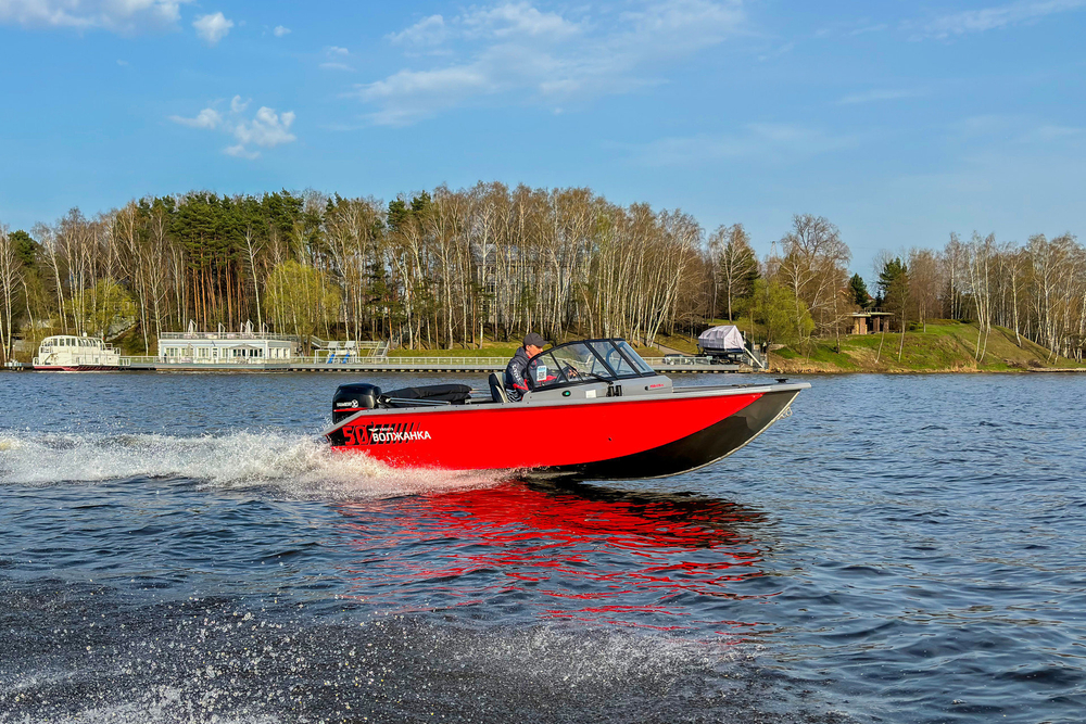 Катер Volzhanka 50 Fish