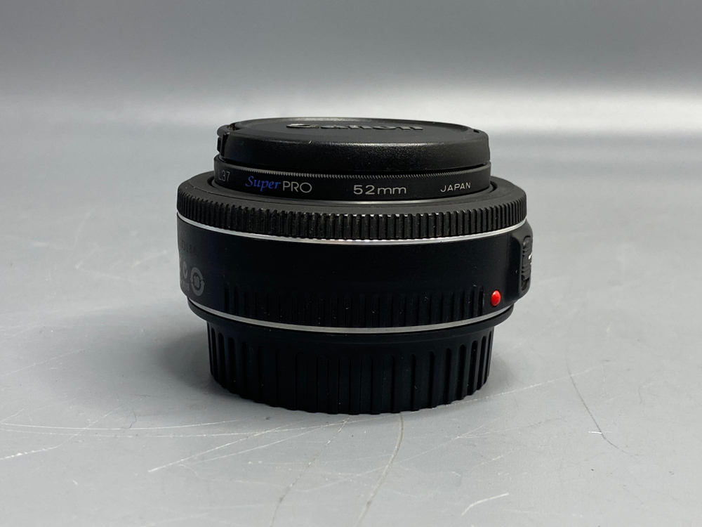Canon EF 40mm f/2.8 STM