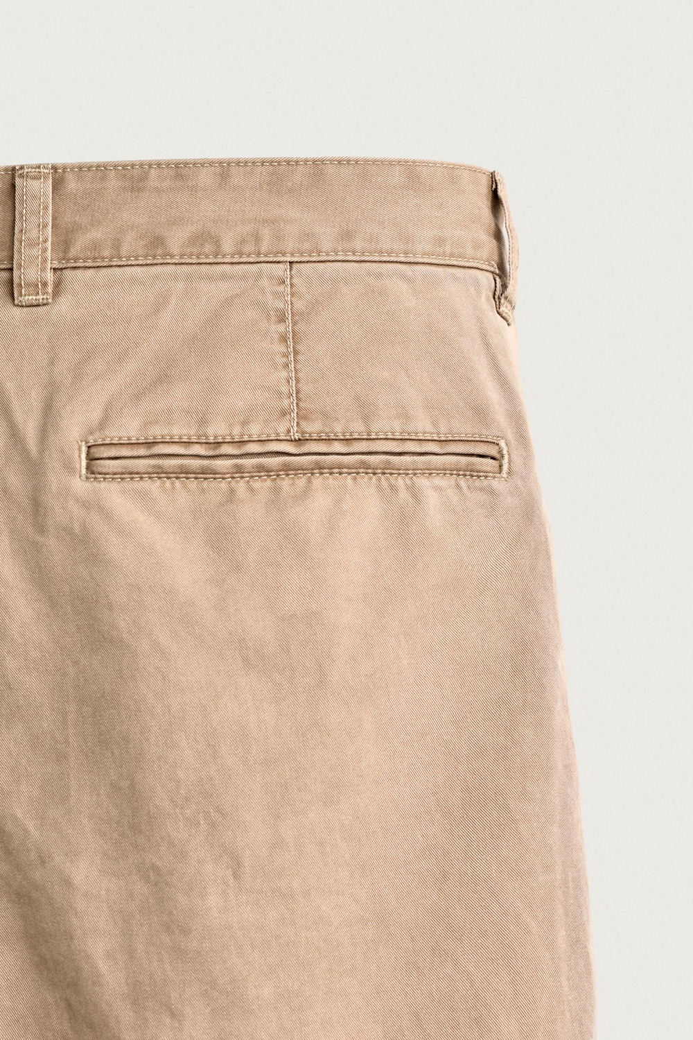 БРЮКИ ЧИНОС RELAXED FIT СО СКЛАДКАМИ — ZARA · 6887/452