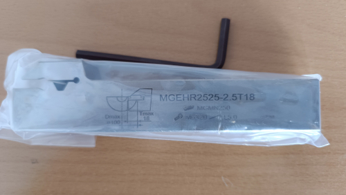 Державка для обработки наружных канавок MGEHR 2525-2,5 T18