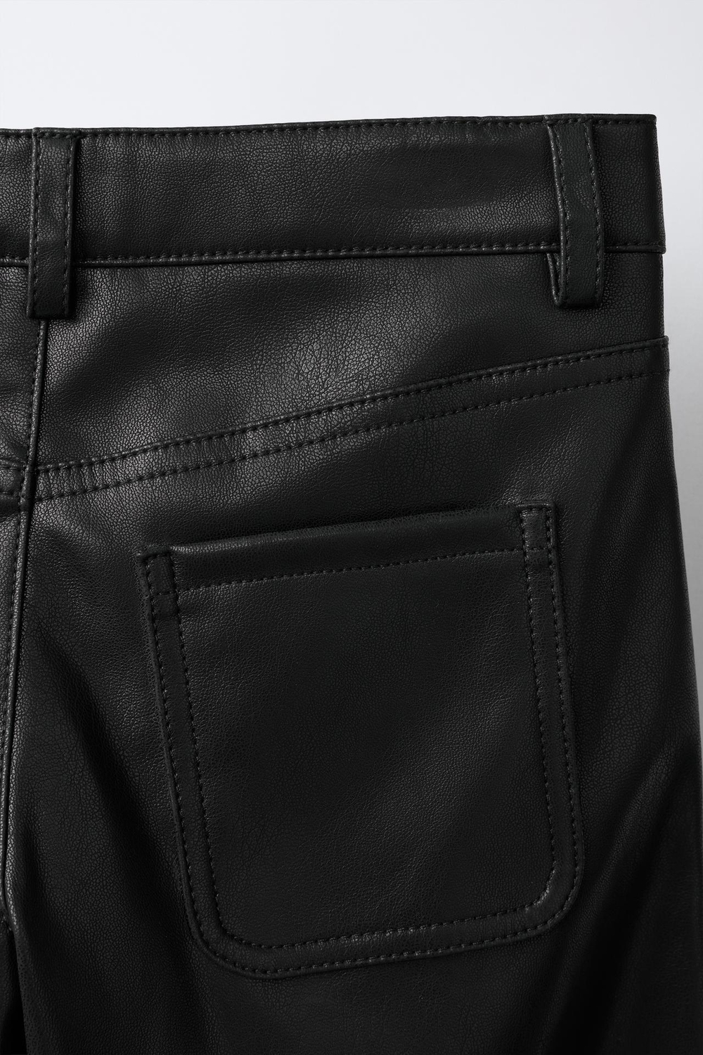 ZARA БРЮКИ WIDE LEG ИЗ ИСКУССТВЕННОЙ КОЖИ, ЧЕРНЫЙ