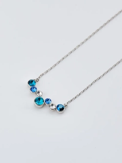 Колье-дуга Эльза с синими кристаллами Swarovski