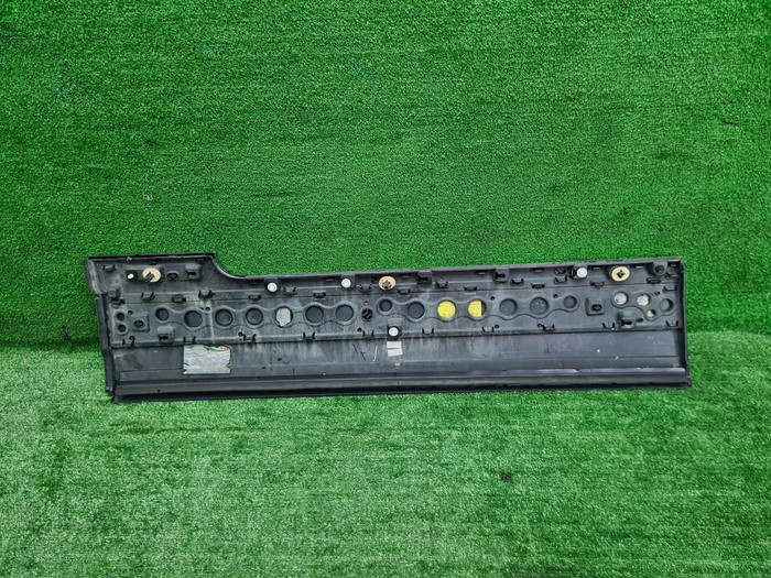 Накладка двери передняя Range Rover Vogue 4 12-22