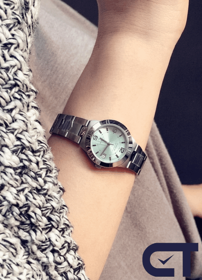 Casio LTP-1241D-3A — женские часы с зелёным циферблатом и датой