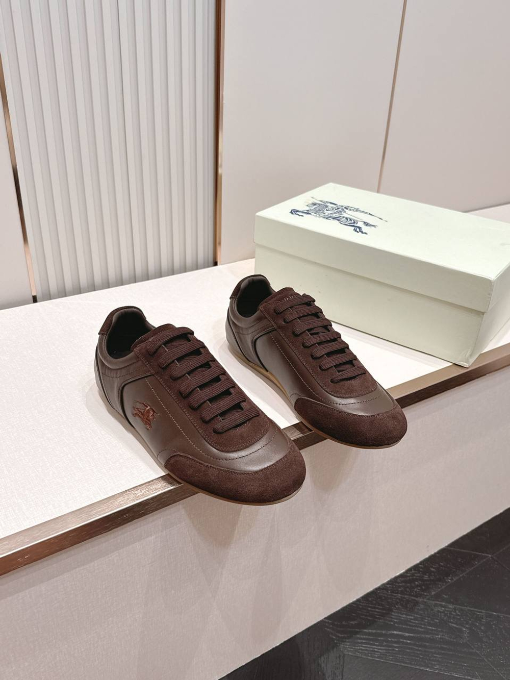 Кроссовки Burberry Leather Knight