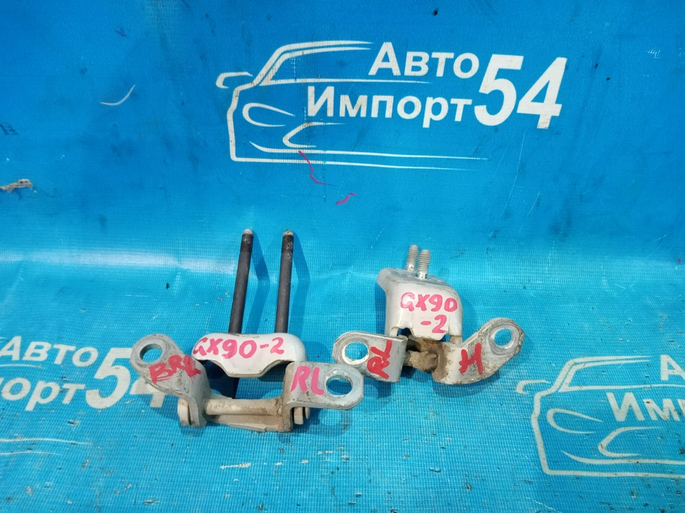 Петля двери задней левой TOYOTA CRESTA 1995