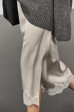 Massimo Dutti Атласная юбка миди с кружевом, жемчужно-серый