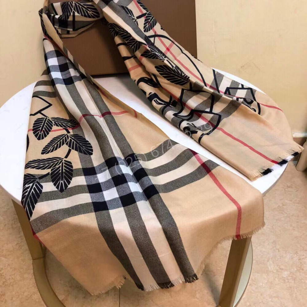 Шарф Burberry