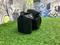 Nikon D3100 8.950 кадров