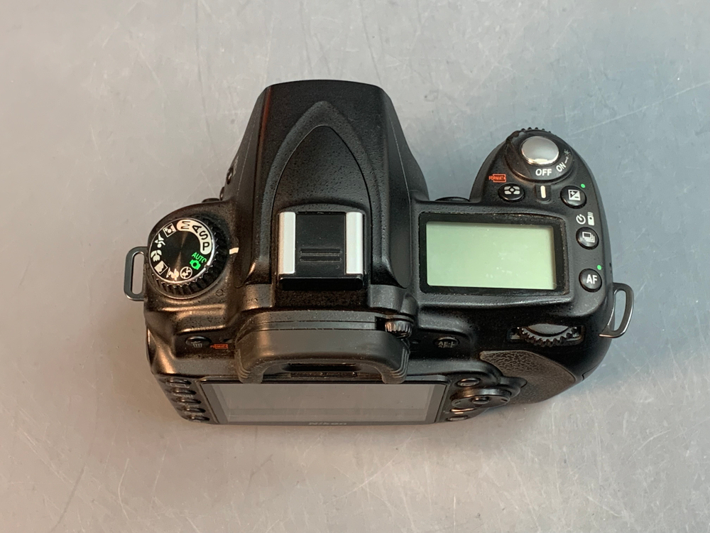 Nikon D90 14.886 кадров, сломан затвор