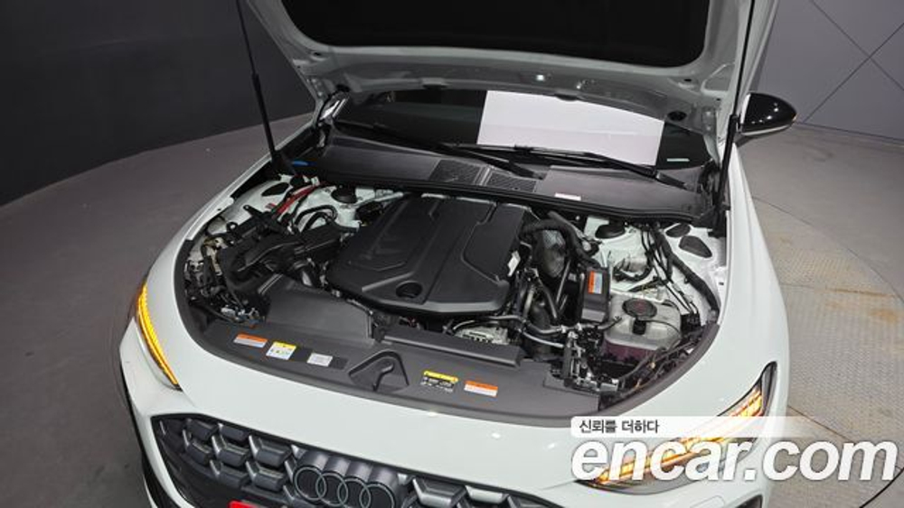Audi A5 45 TFSI Quattro S Line — 2025