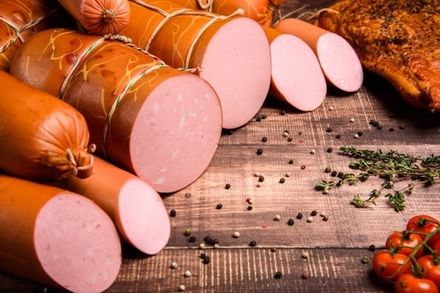 Колбасы вареные и полукопченые