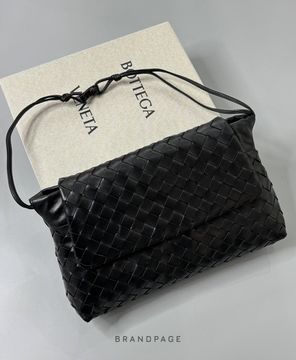 Сумка через плечо чёрная от Bottega Veneta Giorno BP5-068926