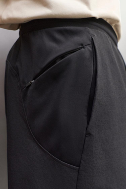 ZARA СПОРТИВНЫЕ ШОРТЫ 7”, ЧЕРНЫЙ