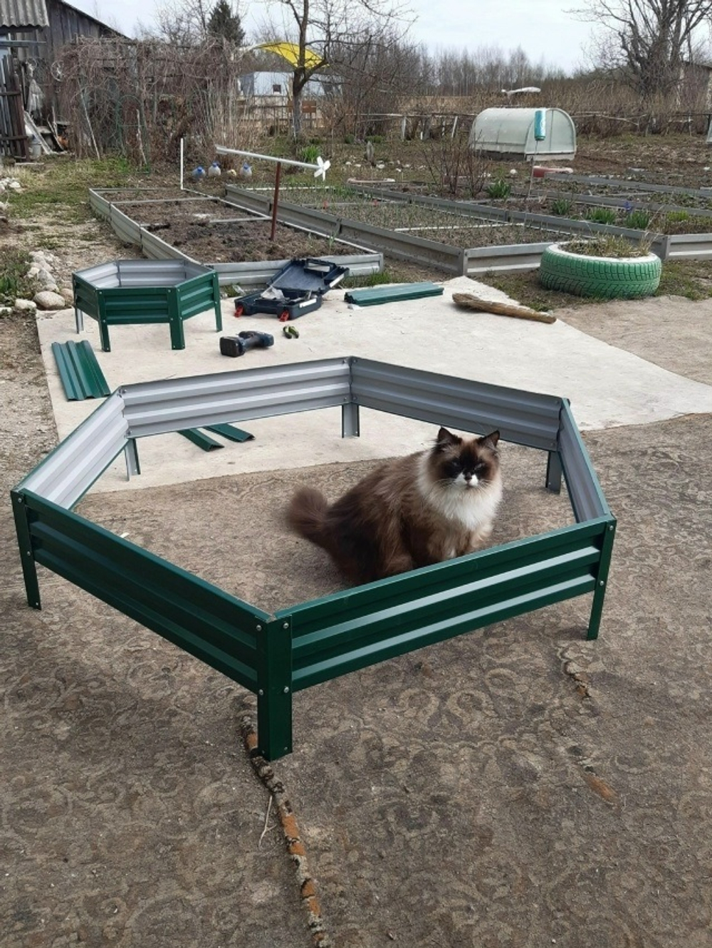 Клумба 3 яруса коричневая