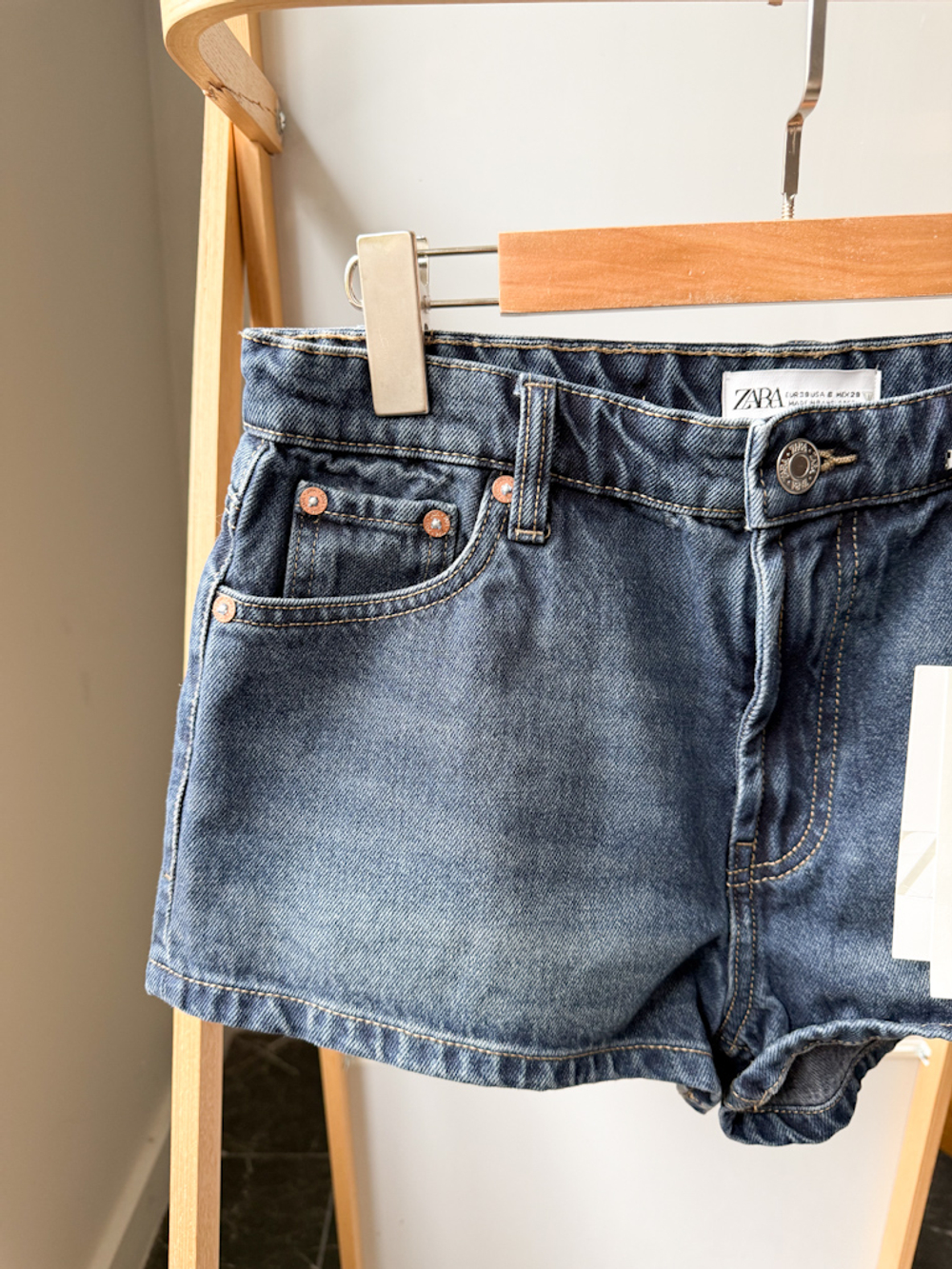 Новые джинсовые шорты Zara, S-М
