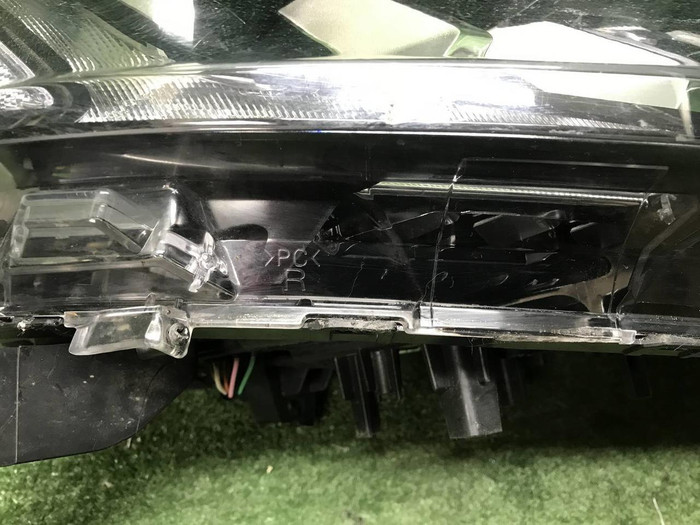 Фара правая Mitsubishi Outlander 3 (2018-н.в.) LED