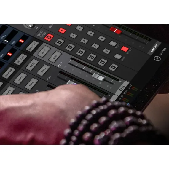 Zoom LiveTrak L-20R