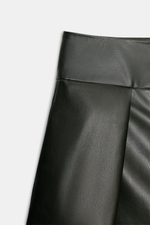 ШОРТЫ ИЗ ИСКУССТВЕННОЙ КОЖИ СО СКЛАДКАМИ — ZARA