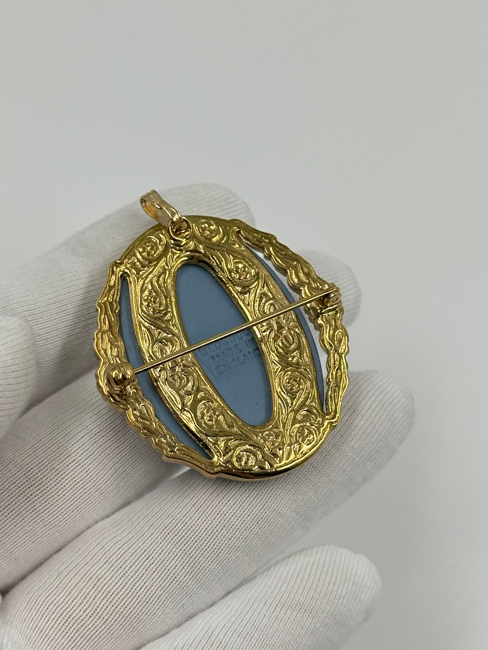Брошь-кулон Wedgwood голубая