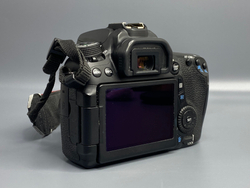 Canon EOS 70D — 23 000 кадров