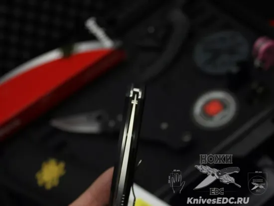 Нож складной Spyderco Tenacious C122GP c клинком из стали 8Cr13MoV, рукоять G10
