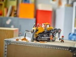 Конструктор LEGO City 60466 Желтый бульдозер