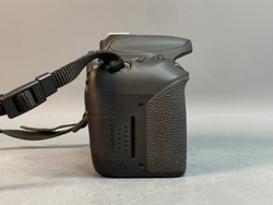 Canon EOS 77D Body 18.400 кадров