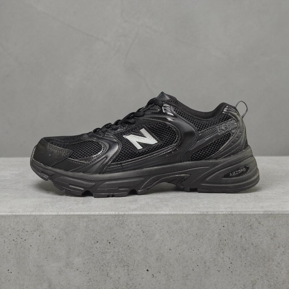 New Balance 530 • Black