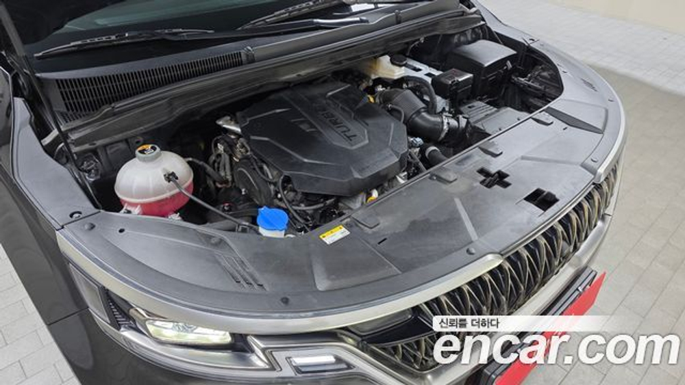 KIA Canival 9-Seater Signature — 2023