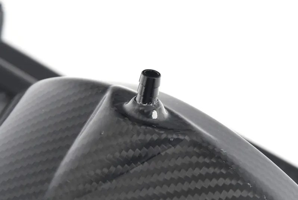 Система холодного впуска Cobb Tuning Audi/VW A3/S3 8V Golf GTI/R MK7/7.5 Redline Carbon Fiber Intake System