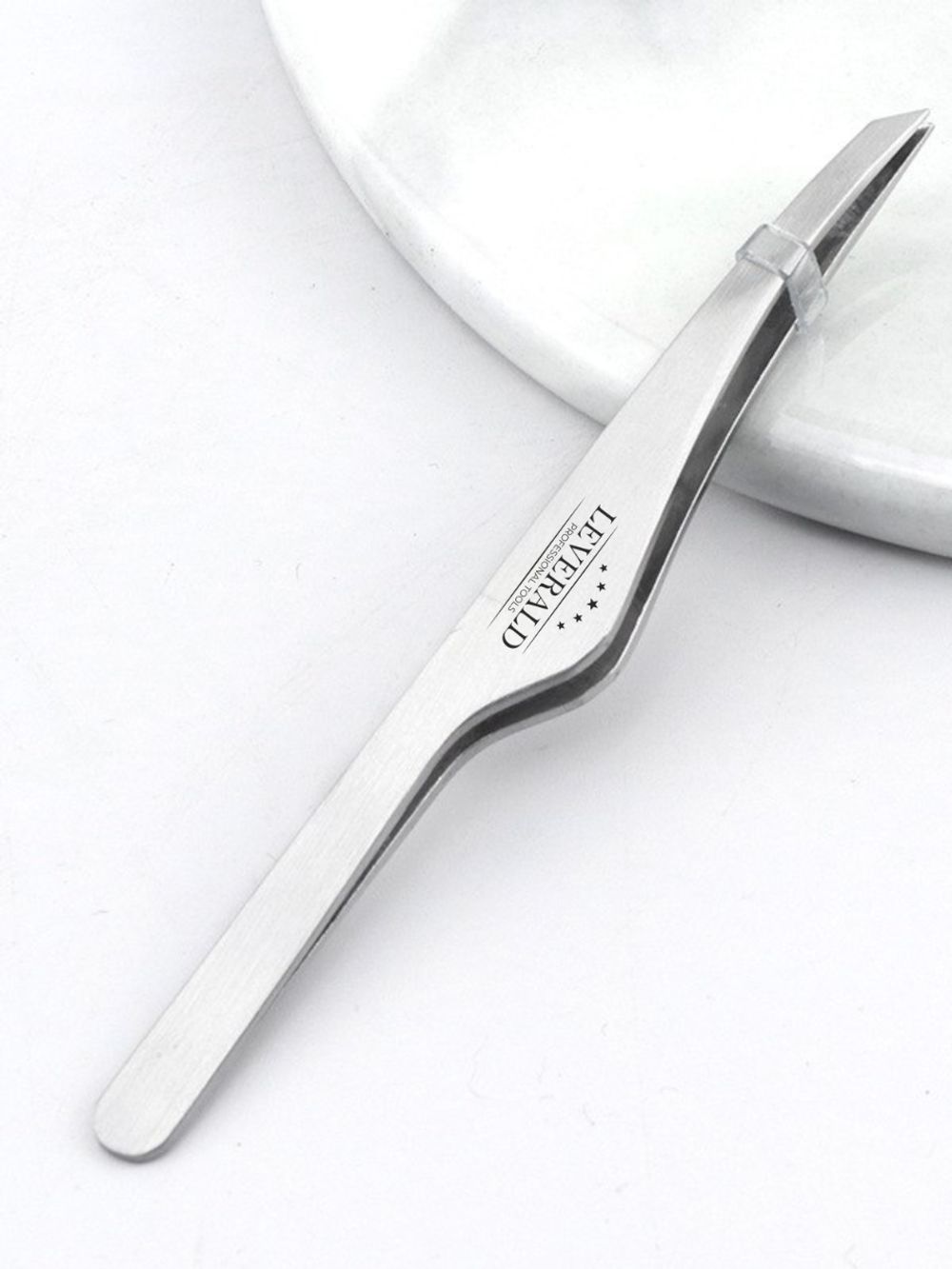 Leverald, пинцет для бровей TA-106-РЗ (ручная заточка), скошенный профессиональный, цвет серебро