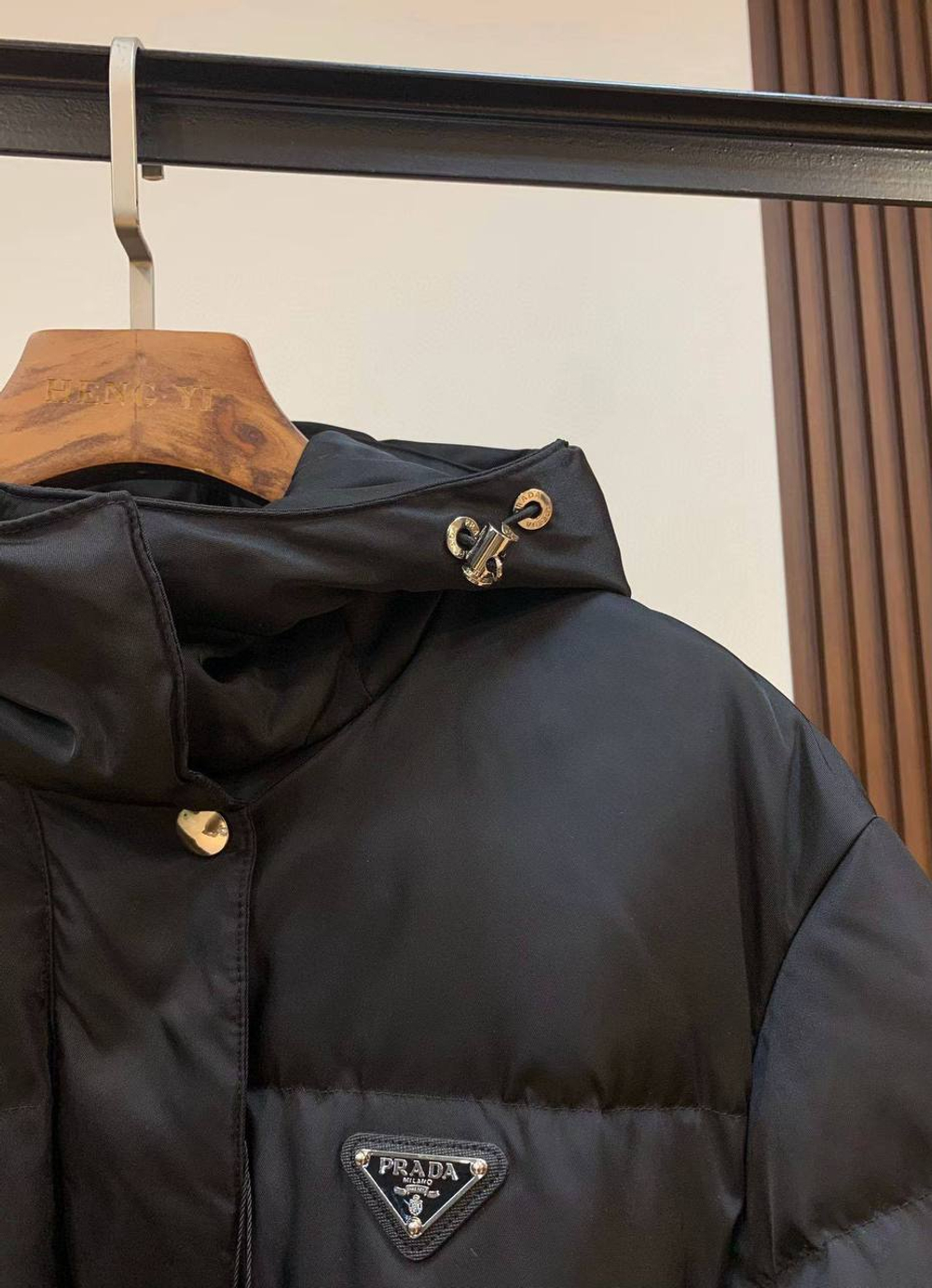 Пуховик Prada