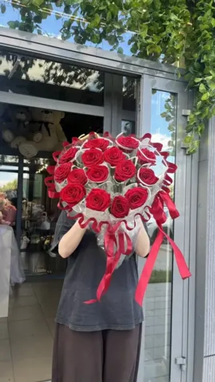 Букет из красных роз
