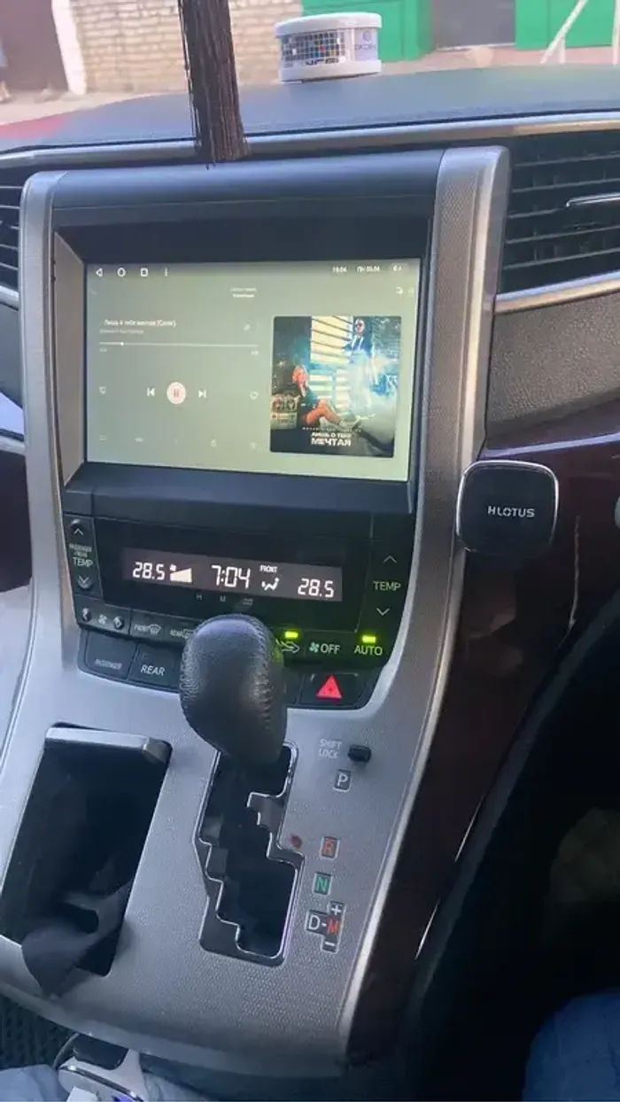 Магнитола для Toyota Alphard H20, Vellfire 2008-2014 (более 10 камер) - Teyes CC3-2K-360 на Android 10, Быстрая, 2K QLED, CarPlay, 4G SIM-слот, 4 камеры в комплекте