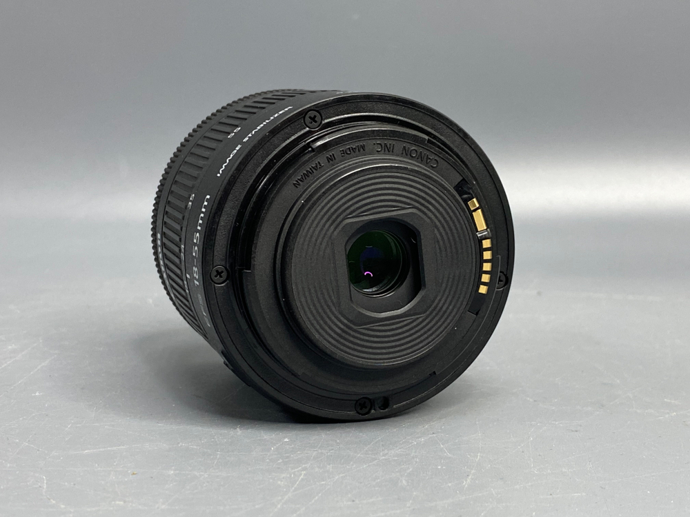 Canon 200D Kit 18-55mm 4.100 кадров