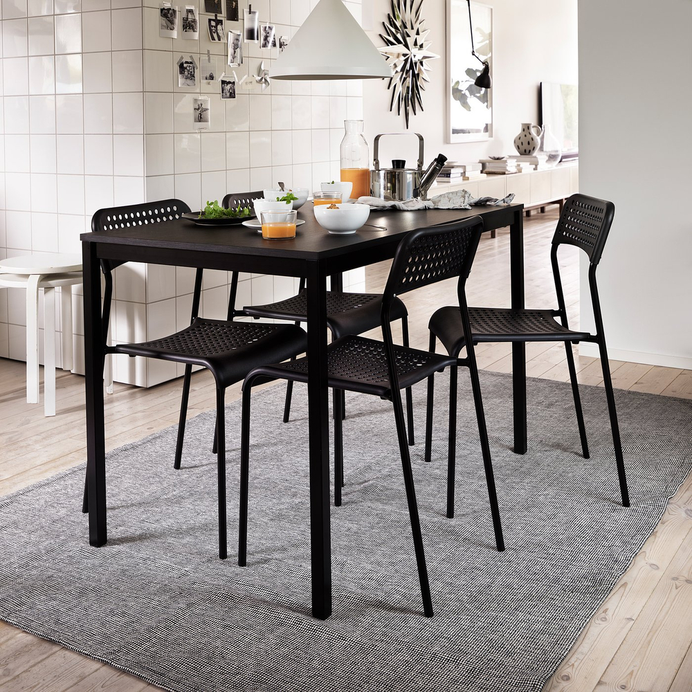 IKEA TIPHEDE  (ИКЕА ТИПХЕДЕ)  -  Ковёр безворсовый тканый - чёрный/натуральный 155x220 см