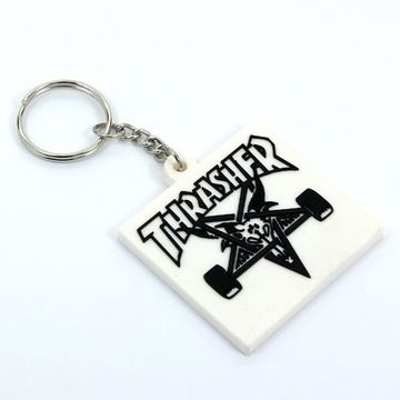 Брелок Thrasher белый
