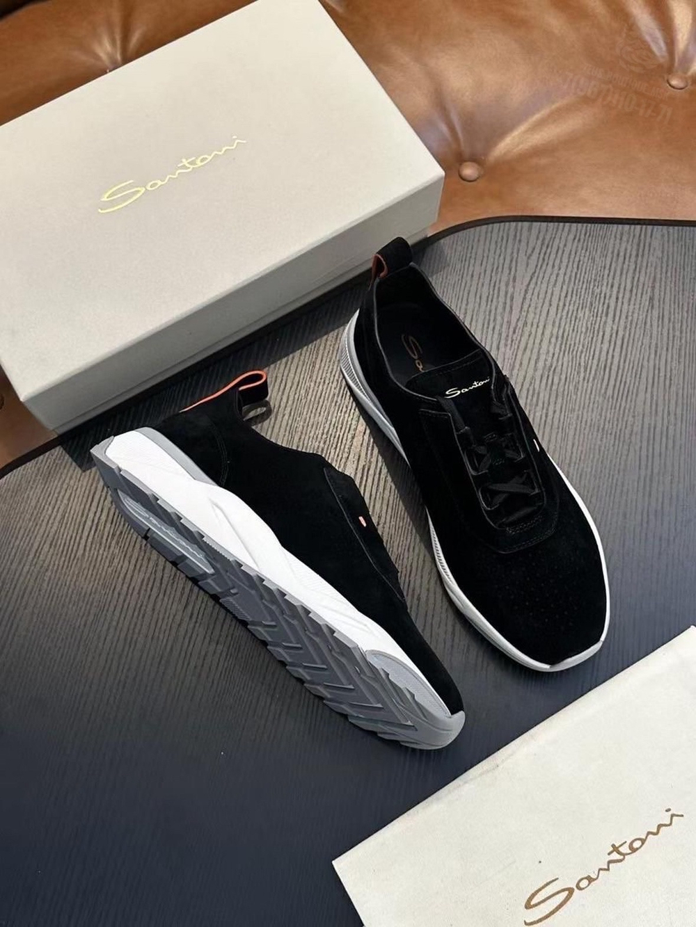 Кроссовки Santoni