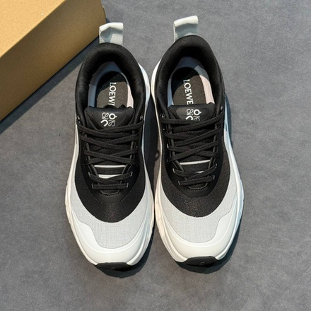 Кроссовки On Running x Loewe