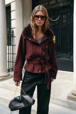КУРТКА С МЕХОВЫМ ВОРОТНИКОМ И РЕМНЕМ — ZARA