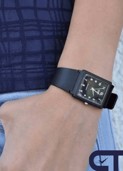 CASIO MQ-27-1B — классические аналоговые часы с чёрным циферблатом
