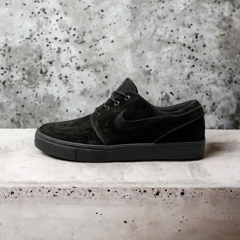 Nike SB Zoom Stefan Janoski • Total Black